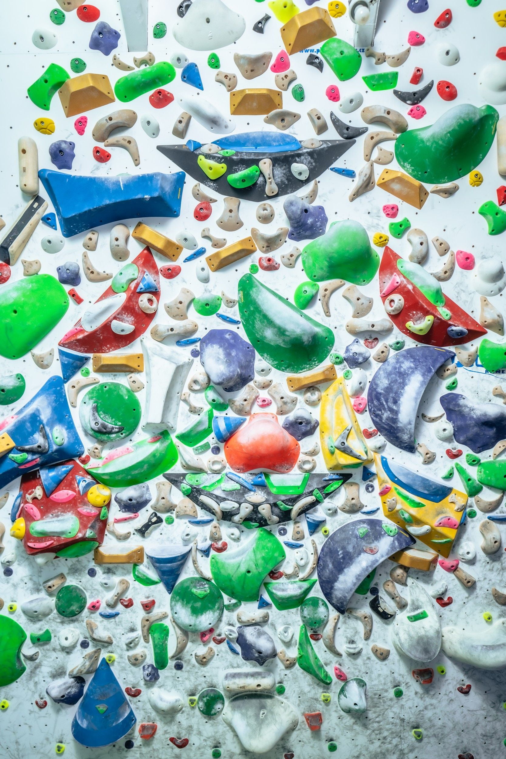 A spray wall.